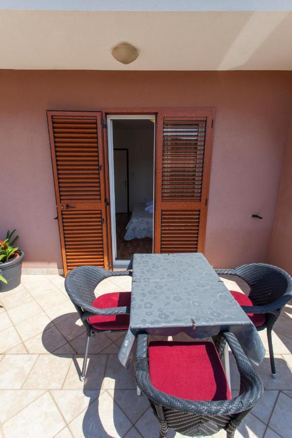 Apartman Budimir1 كريس المظهر الخارجي الصورة